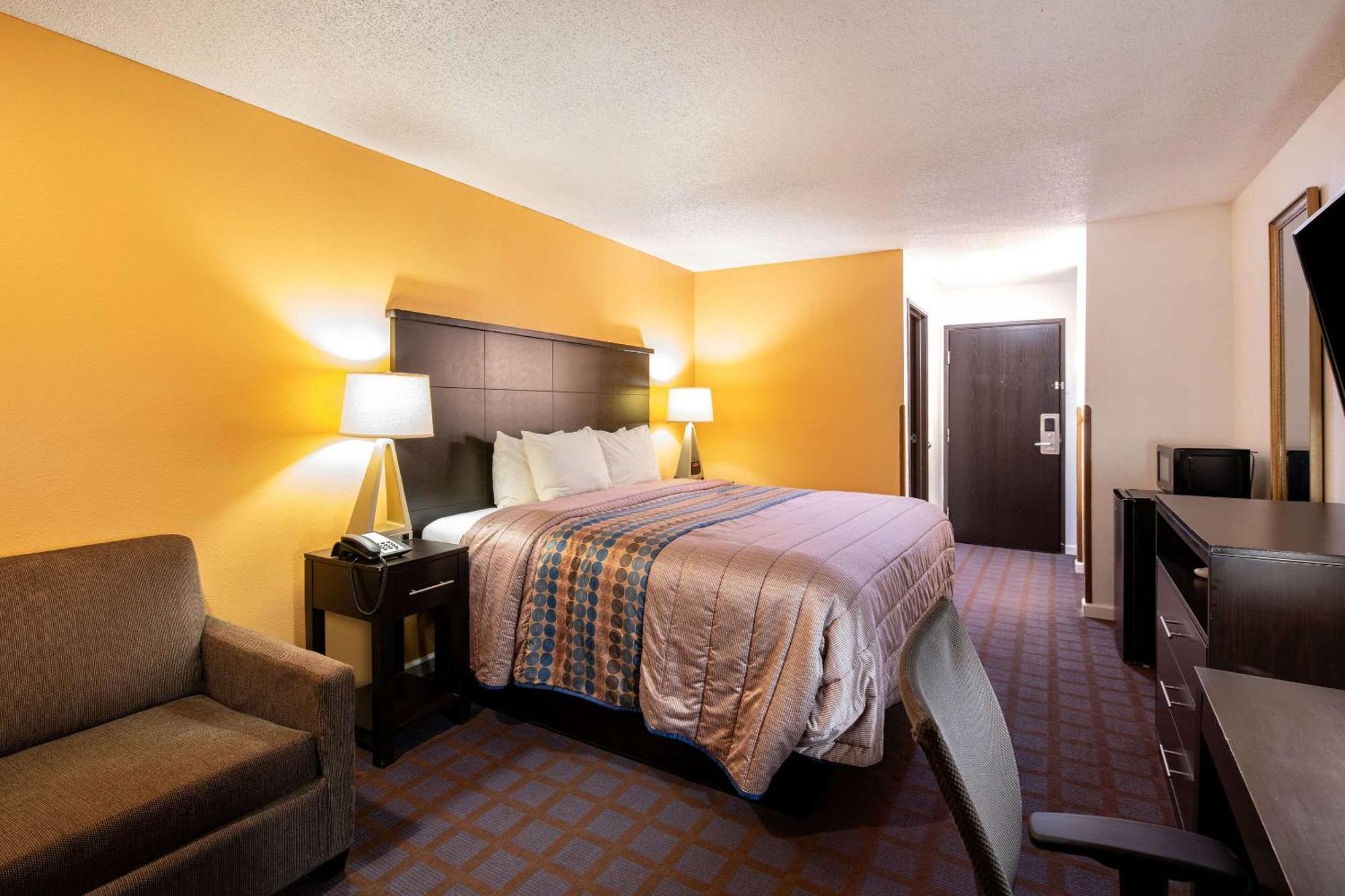 Red Oak Rodeway Inn מראה חיצוני תמונה