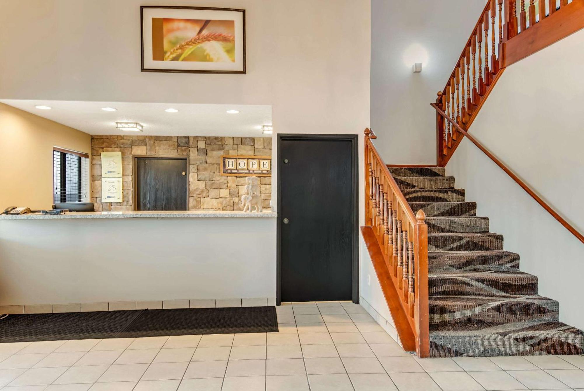 Red Oak Rodeway Inn מראה חיצוני תמונה