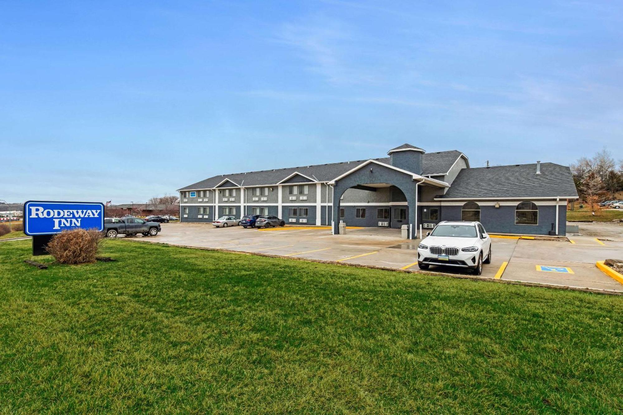 Red Oak Rodeway Inn מראה חיצוני תמונה